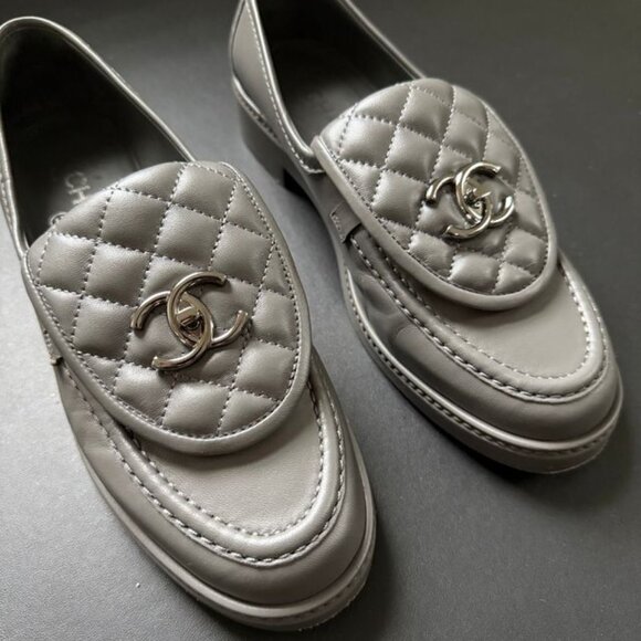 Turnlock Chanel Loafer in Grey - Picture 3 of 7